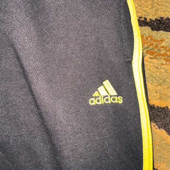 Teen boy adidas casual sweat pants black with lime green stripes size 10/12 - Picture 2 of 4